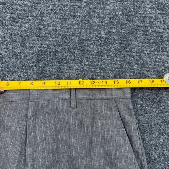 Banana Republic Modern Fit Mens 32x32 Grey Pinstripe 100% Cotton Dress Pants - Picture 5 of 7
